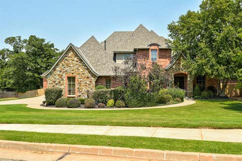 Photo of 1301 Autumn Creek Drive, Edmond, OK 73003 (MLS # 1242883)