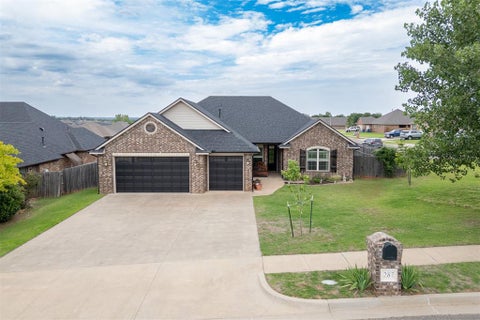Photo of 287 Appaloosa Drive, Blanchard, OK 73010 (MLS # 1230600)