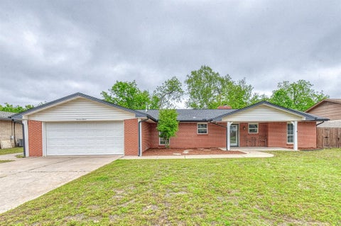 Photo of 1415 Aladdin Street, Norman, OK 73072 (MLS # 1218903)