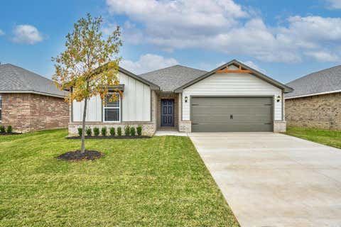 Photo of 1904 Palmatum Road, El Reno, OK 73036 (MLS # 1237651)