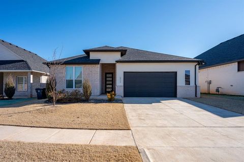 Photo of 15116 Jasper Court, Edmond, OK 73013 (MLS # 1226753)