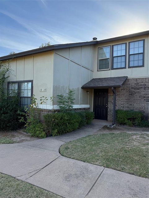 Photo of 13813 Crossing Way West Way, Edmond, OK 73013 (MLS # 1225925)