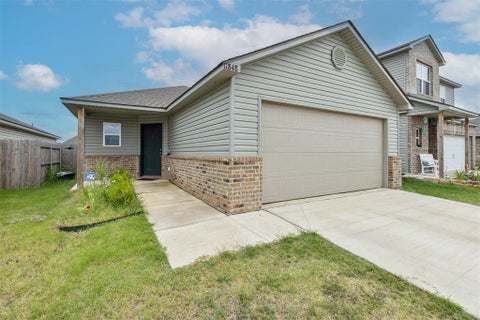Photo of 11848 Kameron Way, Yukon, OK 73099 (MLS # 1237203)