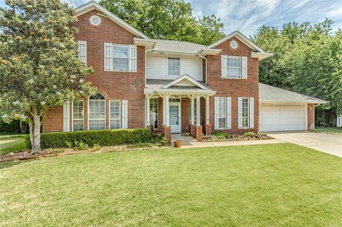 Photo of 501 Lambeth Circle, Edmond, OK 73003 (MLS # 1228703)