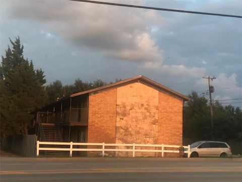 Photo of 107 S Cornwell Drive #1000, Yukon, OK 73099 (MLS # 1213076)
