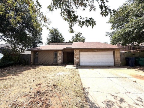 Photo of 10408 NW 40th Street, Yukon, OK 73099 (MLS # 1238686)