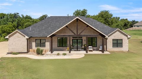 Photo of 1074 Fawn Meadow Drive, Blanchard, OK 73010 (MLS # 1217146)