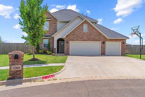 Photo of 1364 Pineridge Circle, Piedmont, OK 73078 (MLS # 1239448)