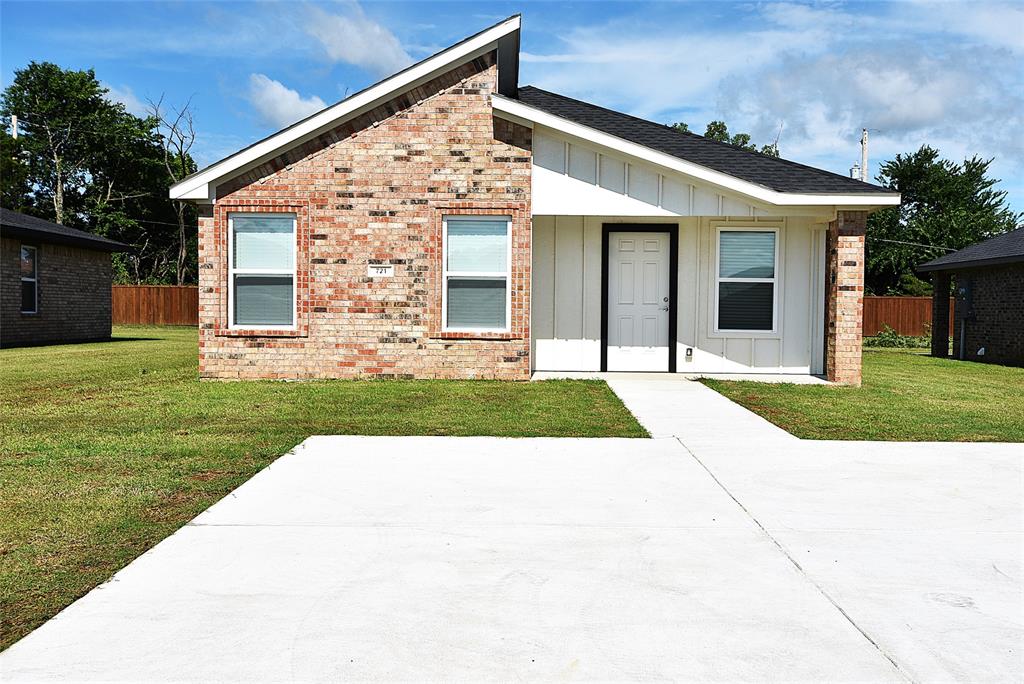 Photo 1 of 36 — 721 Elm Street, Seminole, OK 74868