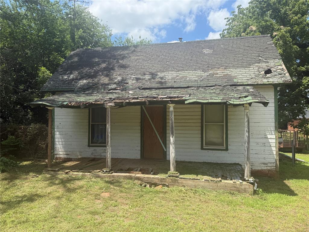 Photo 1 of 24 — 108 W Lee Street, Coyle, OK 73027