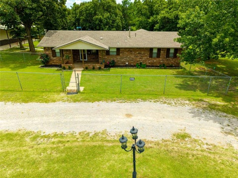 Photo of 15008 Elm Creek Road, Oklahoma City, OK 73165 (MLS # 1237630)