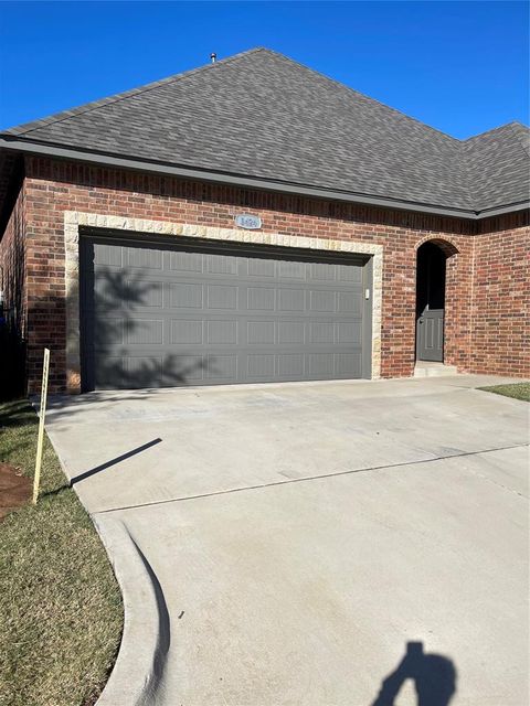 Photo of 3424 Enclave Lane, Norman, OK 73072 (MLS # 1229641)