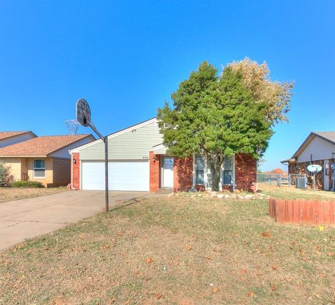 Photo of 605 SE 34th Street, Moore, OK 73160 (MLS # 1222889)