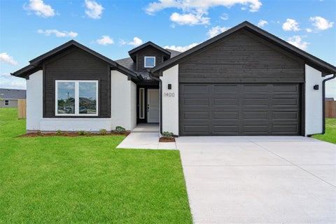 Photo of 1400 SW 158th Terrace, Moore, OK 73170 (MLS # 1237476)