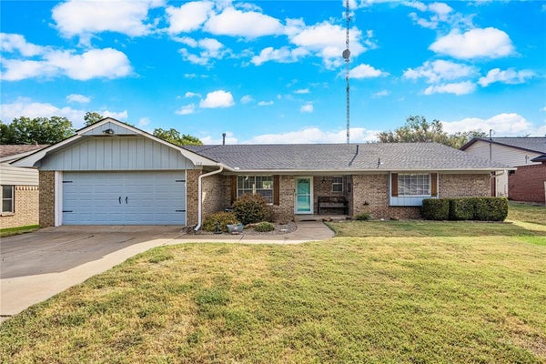 143 ORCHARD DR, CHICKASHA, OK 73018 - Image f4ffbded8075cb1e7ba8343b7cbc784e/3742136377