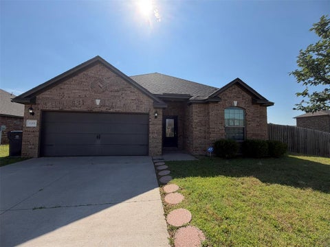 Photo of 3101 Copan Court, Yukon, OK 73099 (MLS # 1240846)