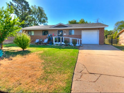 Photo of 604 Meadowlake Drive, Noble, OK 73068 (MLS # 1250347)