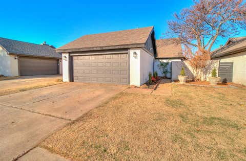 Photo of 3813 Ives Way, Norman, OK 73072 (MLS # 1234090)