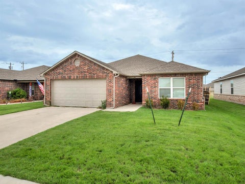 Photo of 1411 Chuck Wagon Drive, El Reno, OK 73036 (MLS # 1249836)