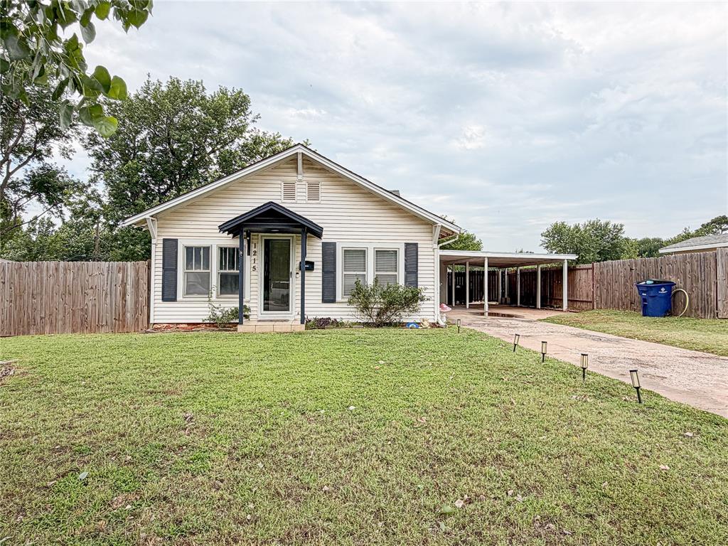 Photo 1 of 25 — 1215 N Walnut Street, Guthrie, OK 73044