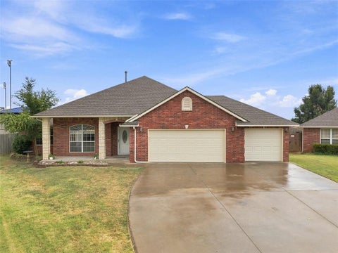 Photo of 1280 Douglas Circle, Noble, OK 73068 (MLS # 1246514)