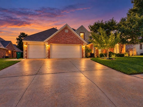 Photo of 19316 Cade Court, Edmond, OK 73012 (MLS # 1251101)
