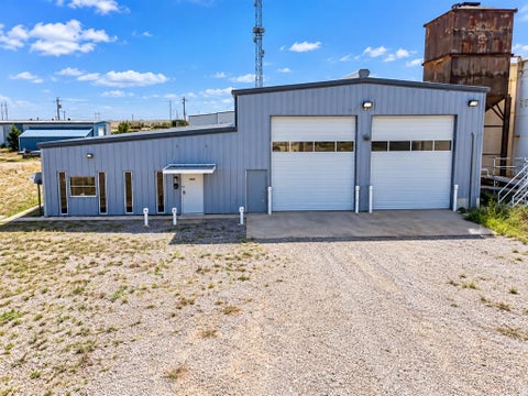 Photo of 520 Robison Drive, Elk City, OK 73644 (MLS # 1249400)