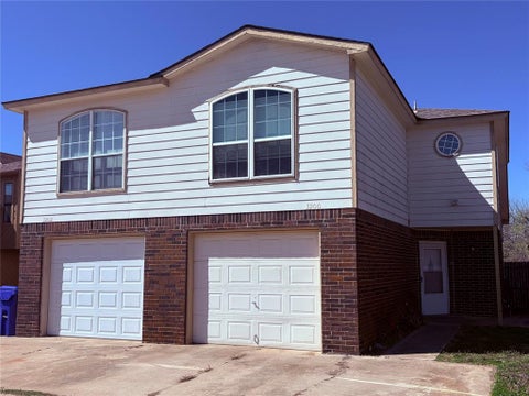 Photo of 3200 Ridgecrest Court, Norman, OK 73072 (MLS # 1250988)