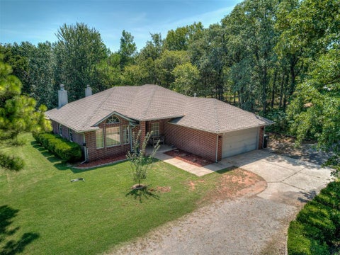 Photo of 7671 Allspice Run, Norman, OK 73026 (MLS # 1218947)