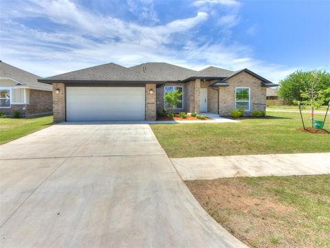 Photo of 8708 NW 75th Street, Oklahoma City, OK 73132 (MLS # 1229185)