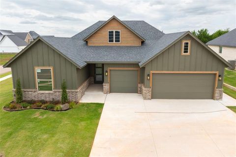 Photo of 11729 NW 105th Street, Yukon, OK 73099 (MLS # 1233695)