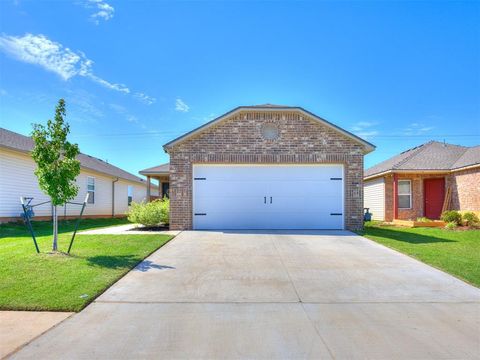 Photo of 9504 NW 115th Street, Yukon, OK 73099 (MLS # 1229544)