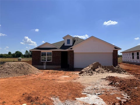 Photo of 1124 E Stallion Lane, Mustang, OK 73064 (MLS # 1241828)