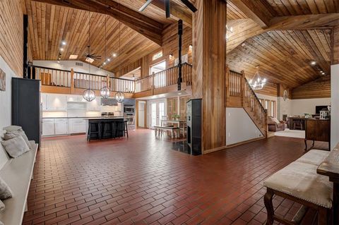 Photo of 1839 E Pleasantview Lane, Mustang, OK 73064 (MLS # 1208431)
