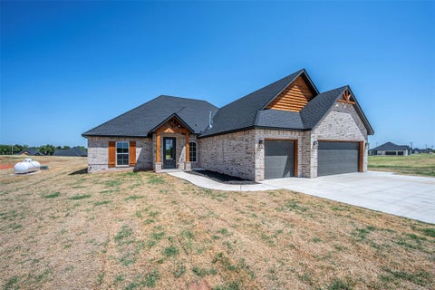 Photo of 1163 Wolf Creek Drive, Blanchard, OK 73010 (MLS # 1225568)
