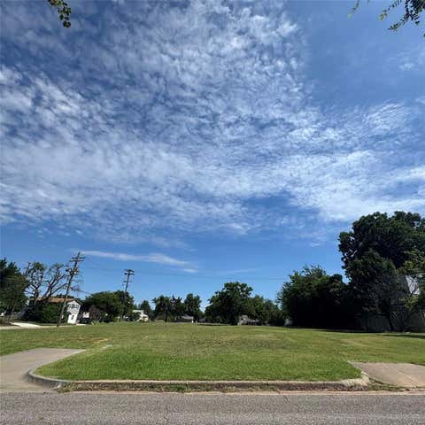 Photo of 1731 NW 28th Street, Oklahoma City, OK 73106 (MLS # 1236956)