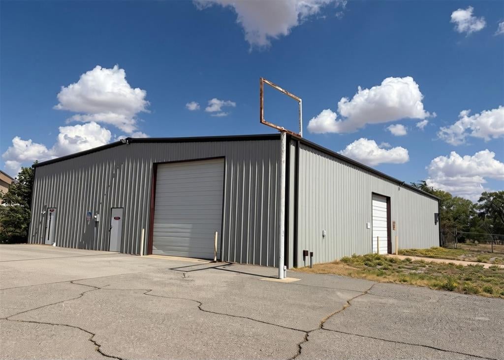 1318 Airport Industrial Rd, Elk City, OK 73644