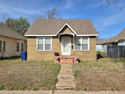 Photo of 906 S Rock Island Avenue, El Reno, OK 73036 (MLS # 1221564)