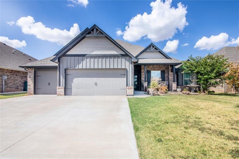 Photo of 713 Bison Crossing Drive, Yukon, OK 73099 (MLS # 1249232)