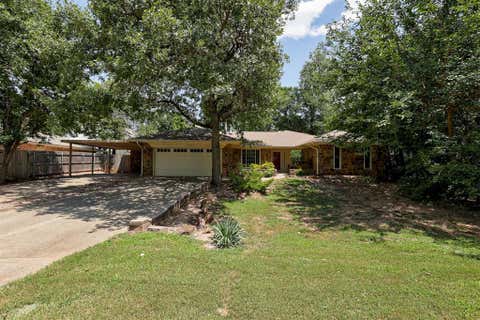 Photo of 1600 Ridgecrest Road, Edmond, OK 73013 (MLS # 1245096)