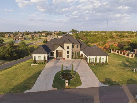 Photo of 5660 Tina Drive, Norman, OK 73072 (MLS # 1246420)