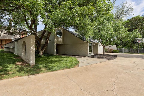 Photo of 3 Rustic Hills Street, Norman, OK 73072 (MLS # 1225525)