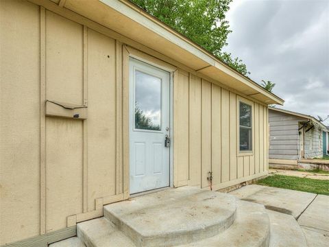 Photo of 3143 SW 20th Street, Oklahoma City, OK 73108 (MLS # 1229553)