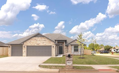 Photo of 1923 W Flintlock Way, Mustang, OK 73064 (MLS # 1198096)