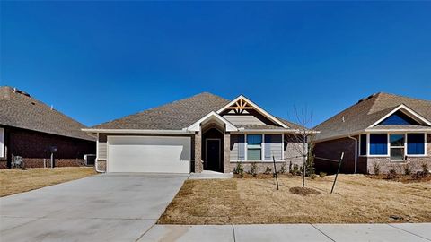 Photo of 9017 NW 127th Terrace, Yukon, OK 73099 (MLS # 1230328)