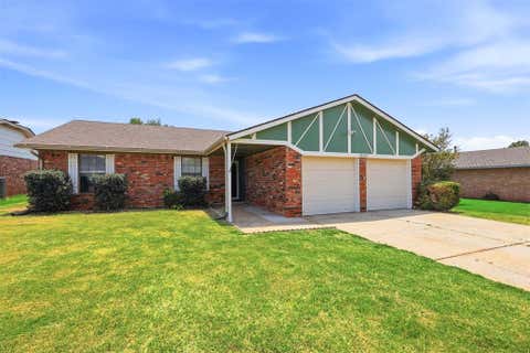 Photo of 10444 Fairfax Lane, Yukon, OK 73099 (MLS # 1245891)