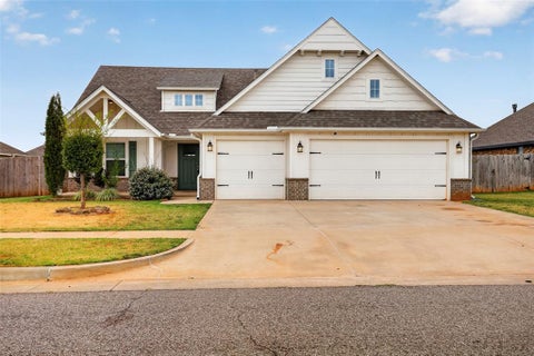 Photo of 11108 SW 32nd Street, Yukon, OK 73099 (MLS # 1251699)