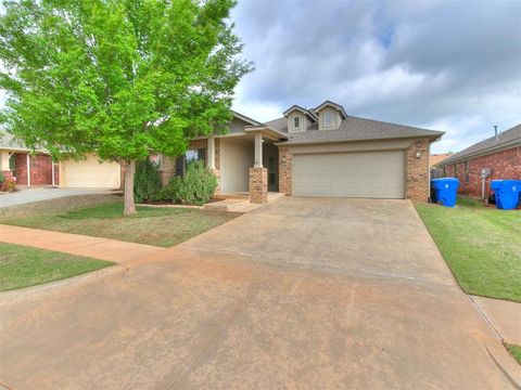 Photo of 905 Ringwood Street, Norman, OK 73069 (MLS # 1223900)