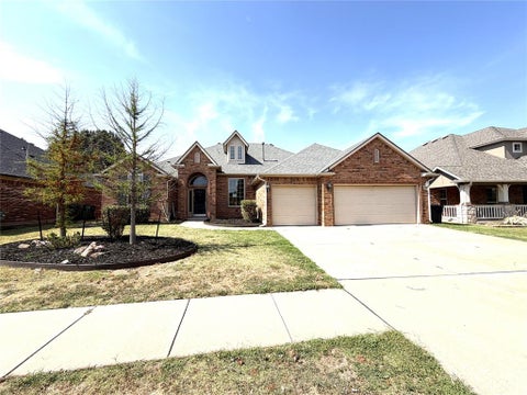 Photo of 18309 El Greco Drive, Edmond, OK 73012 (MLS # 1250668)
