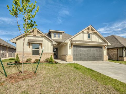 Photo of 12417 Dolche Vita Drive, Yukon, OK 73099 (MLS # 1237104)